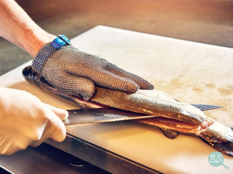 你懂怎麼切魚嗎 看看最會處理魚料理的日本人怎麼做 食力foodnext 食事求實的知識頻道